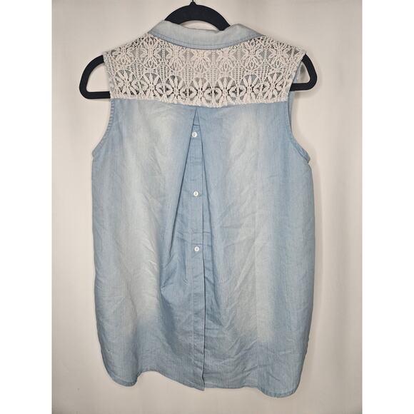 Mystree Chambray & Lace Button Up Shirt Size Small Boho Flowy Coastal NWT - Picture 2 of 9
